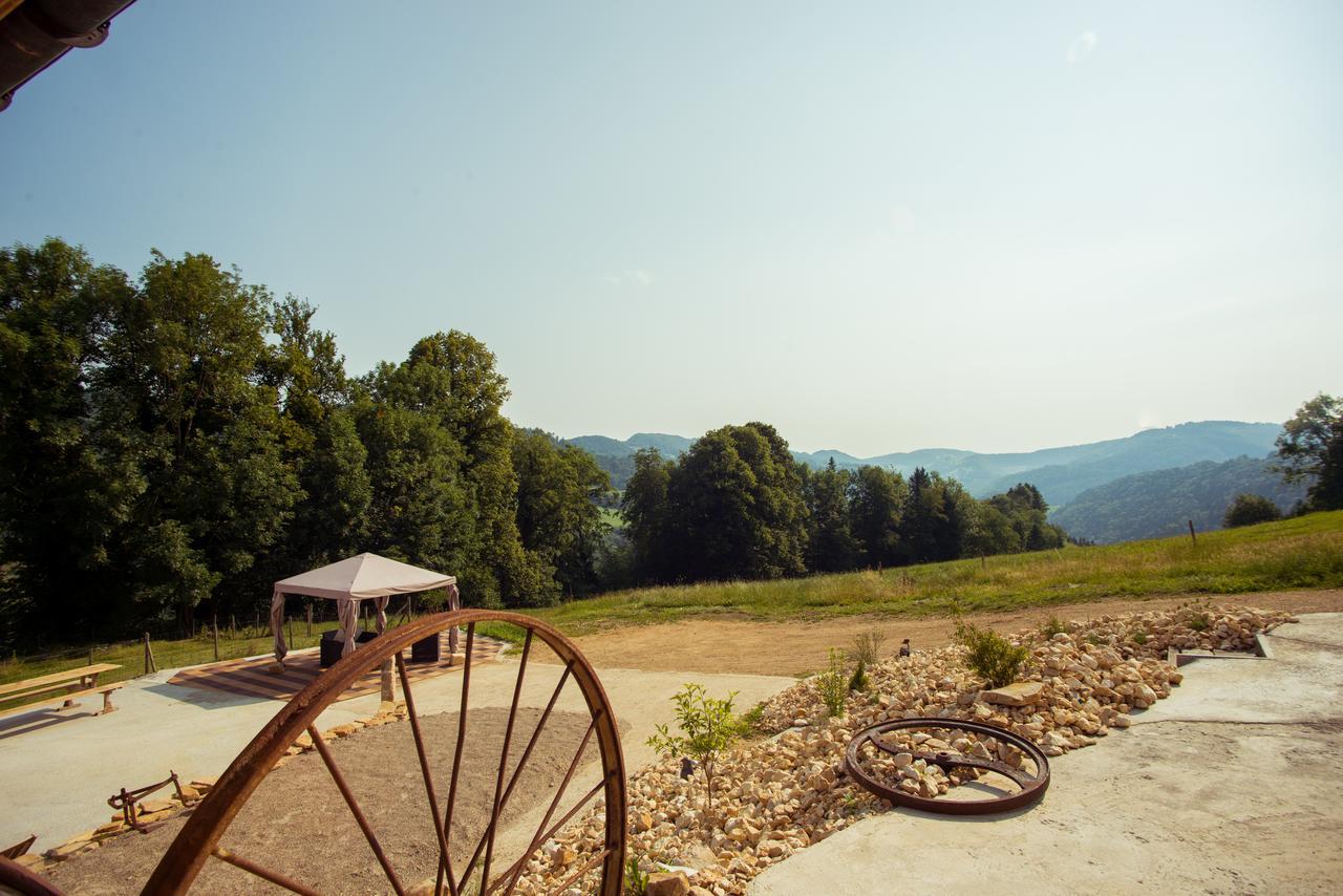 Apartmán La Joux Chaupe Saint-Ursanne Exteriér fotografie